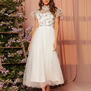 SHEIN Floral Embroidary White Wedding Dress